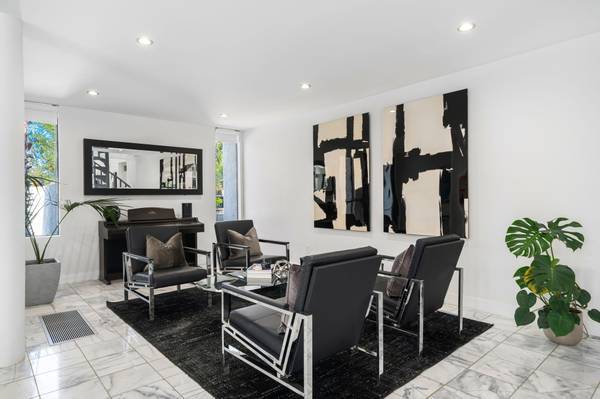 $1,900 / 2br - 2898ft2 - Immaculate home, inside and out. Manicured landscaping. Stunning Int (Rancho Mirage)63686264769027120