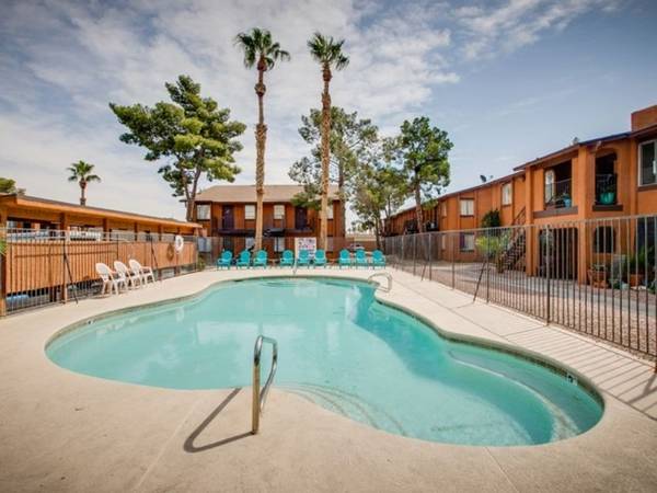$1,100 / 1br - 572ft2 - Carpet, Storage, Swimming Pool (3120 Wynn RD, Las Vegas, NV)63907029378051121