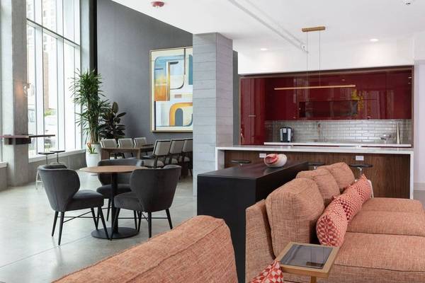 $2,699 / 2br - 874ft2 - Walk Score 99, Rooftop Lounge, 6 Weeks Free (oakland downtown)63851966104065121