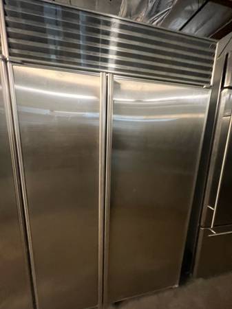 Subzero 48” BUILT IN REFRIGERATOR 2yr warranty 1