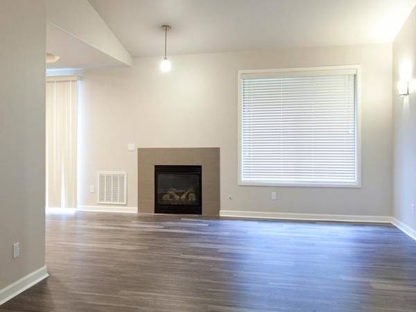 $1,880 / 2br - 1094ft2 - 24 Hour Fitness Center; Large Pool & Spa! Tours Welcome! (Kennewick)63674570052995123