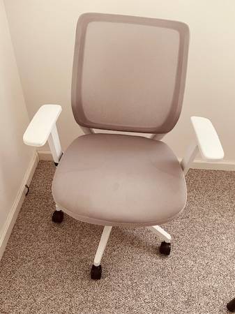 Pretty Office Chair 1