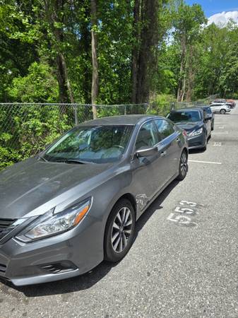 2017 Nissan Altima - $5,500 (Capital heights)63618565752321129