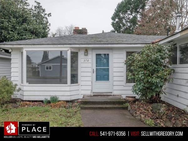 $335,000 / 3br - 1039ft2 - This charming 3-bedroom, 1-bathroom home is move-in ready! (Lebanon OR)64170158618497121