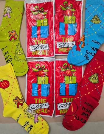 McDonald's grinch socks 2025 1