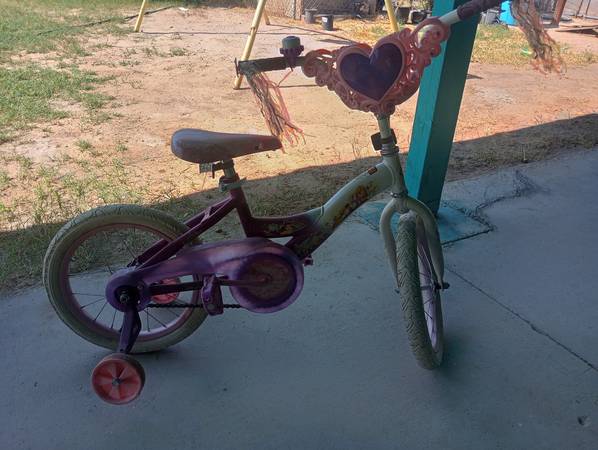 16' Girls Bike 1