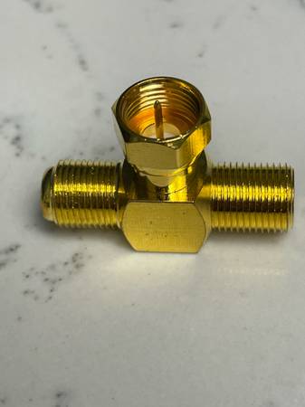 Cable T adapter, Male to 2 Female, EXCELLENT! - $8 (Aurora)63471175299075120