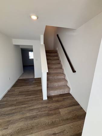 $1,995 / 3br - Harrisburg Area Townhome with Finished Basement & Open Layout64010158445697122