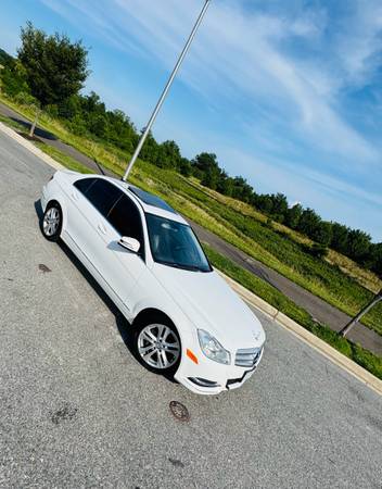 2013 Mercedes C300 4Matic  *Immaculate & Strong V6 Engine* - $5,999 (Alexandria)63616633558017123