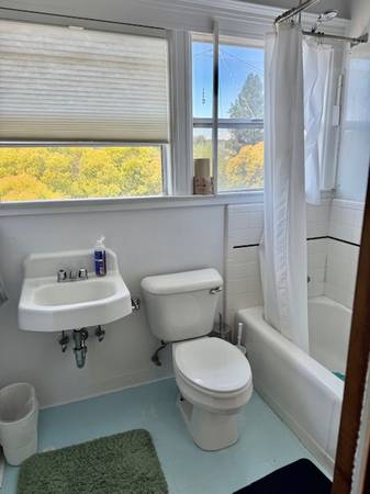 $1,300 / 1br - 140ft2 - El Corazón de Petaluma (petaluma)63657761150083123