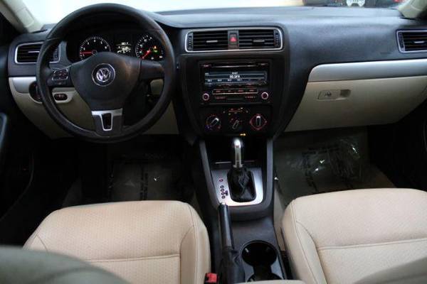 2014 Volkswagen Jetta 1.8T SE - $8,811 (+ Precise Automotive Group)63616569742081121