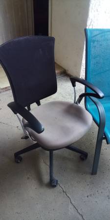 Lumbar support office chair 1
