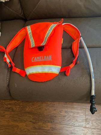 CAMEL BAK  water back pack 1