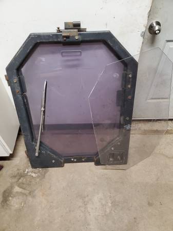 Bobcat 753 7753 F series door 1