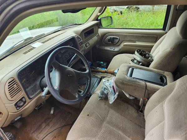 1998 CHEVY SILVERADO 2500hd - $1,500 (Willow)63470605620225124