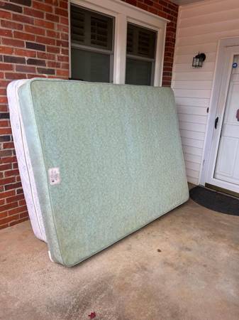 Full mattress and boxspring set 1