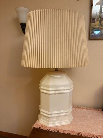 PAIR OF 1970S WHITE CERAMIC TABLE LAMPS FAUX-BAMBOO with PLEATED LAMP SHADES 1