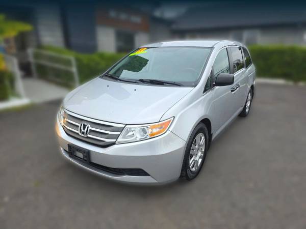 2013 Honda Odyssey - Financing Available! Carfax, come see us today.. 1