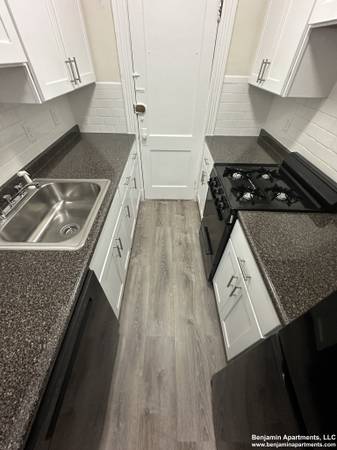 $2,545 / 1br - **SIN COMISIÓN** Fenway 1 habitación en Park Dr, calefacción y agua caliente incluidas. Disponible AHORA. (Fenway)63839292636035121