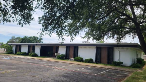 THRIFT SHOP / SECOND-HAND STORE SPACE – VERY AFFORDABLE RENT 1