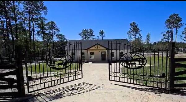 $4,300 / 3br - 1696ft2 - 5-Acre Equestrian Property with Barn – Near WEC / HITS  Flexible Lease (Morriston)63963327923075120