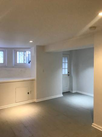 $3,000 / 1br - 800ft2 - Sótano inglés / casa adosada de 1 dormitorio en distrito declarado monumento / lavadora / jardín (Brooklyn)63862609864705120