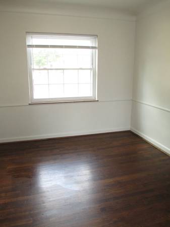$1,155 / 2br - 875ft2 - Deposit Special! 2 Bedroom, 1 Bath Townhome w/ Garage in Hartwell! (Cincinnati)63974188669699123
