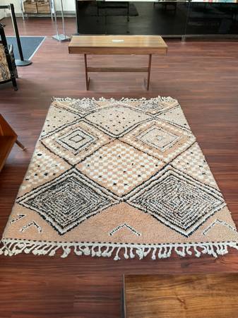 Large Moroccan Beni Ourain Rug 1