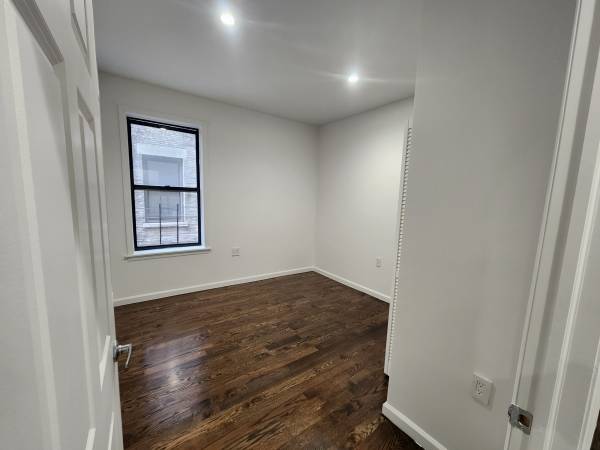 $1,150 Rooms in 4bed/2bath apartment at West 156th Street and Broadway-W/D (Inwood / Wash Hts)64033801326337124
