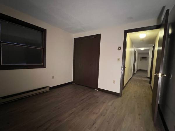 $950 / 2br - 850ft2 - 2BR with Balcony Endicott Municipal Electric Area (Endicott)64035576314625123