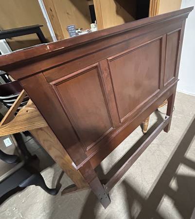 Twin / Single Panel Headboard 64459 1