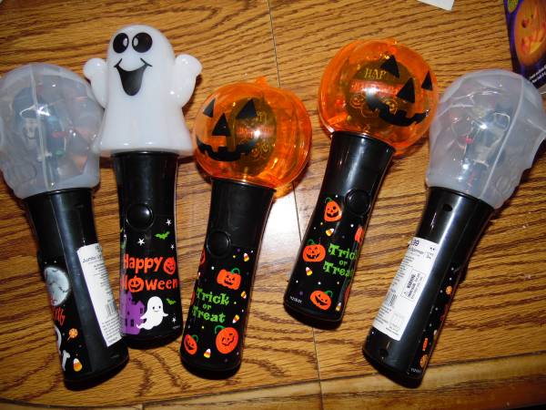 LED Spinning Pumpkin or Skull Halloween Toy –New in Box-Half Price— 1