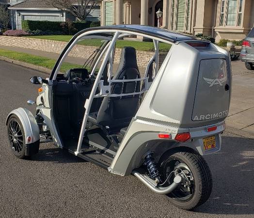 2020 Arcimoto FUV - low miles - $7,500 (Gilham)63470222665601124
