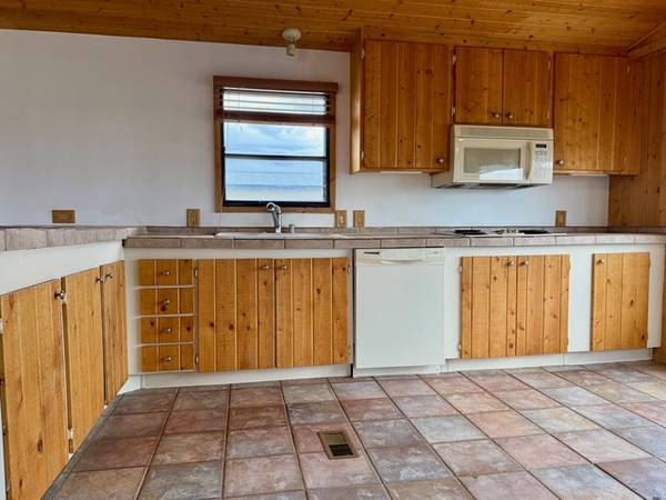 $1,600 / 1br - 1200ft2 - Scenic Adobe House 20 minutes from Santa Fe- UTILITIES INCLUDED (Lamy)63659781570179122