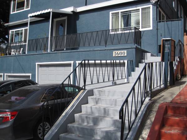 $1,380,000 / 8br - 3810ft2 - Cuatro unidades - Viva en una unidad de 2 habitaciones y tres unidades generadoras de ingresos (oakland este)64141645770369121