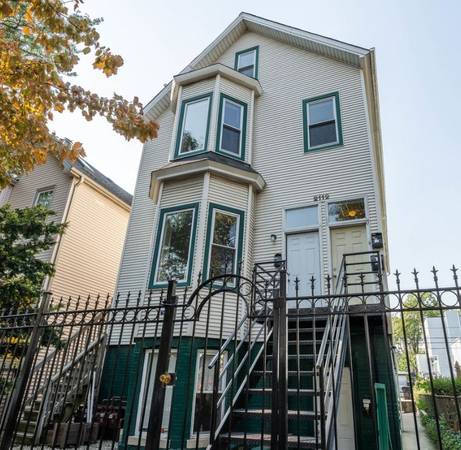 $3,399 / 4br - ¡Vive en la frontera de Logan Square/Bucktown! (Logan Square)63898734000386120