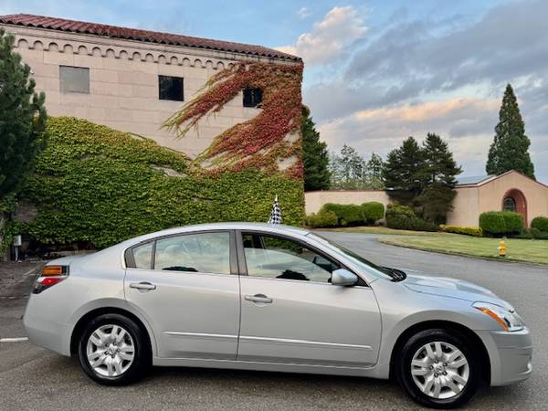 2010 NISSAN ALTIMA 2.5*ONLY 69K MILES*WELL SERVICED*GAS SAVER*ALL PWR* - $7,700 (Seattle)63474809843843124
