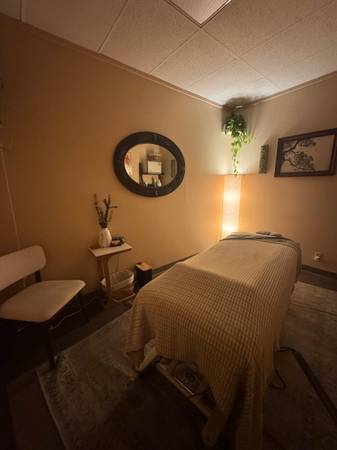 $650 / 80ft2 - Massage Therapy Office Space (Bend)63839294599169120
