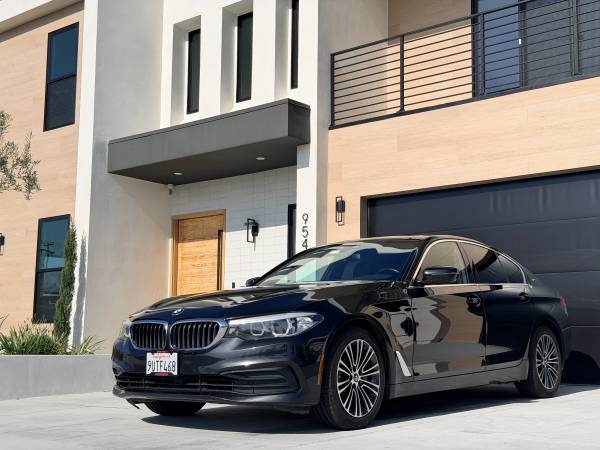 2019 BMW 530e iPerformance 1