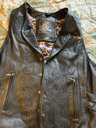 Vintage 'Do Or Die' ladies Ed Hardy vest 1