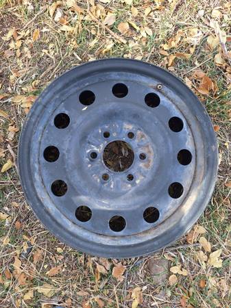 1 FORD 18" STEEL RIM 1