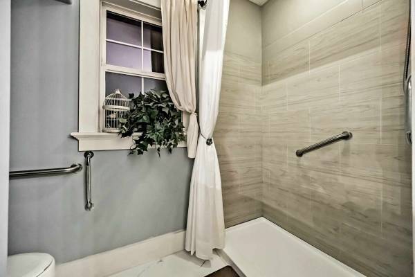 $2,074 / 1br - Short-term housing furnished 1,2 & 3bd starting at $2075 utilities included (MONROE)63910063733507122