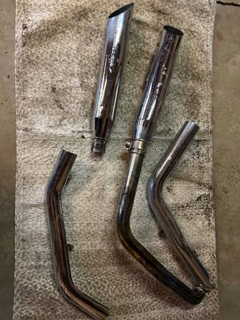 Screaming Eagle ll exhaust parts just what you see no other parts 1