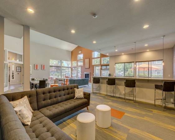 $2,236 / 2br - 1003ft2 - Dog Park, Towel Racks, Fireplace (200 SW 5th Pl, Renton, WA)63934289991811121