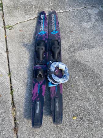 Water skis quicksiver 66” 1