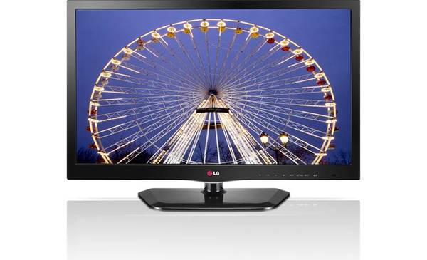 26" LG flat screen TV w/ remote 1