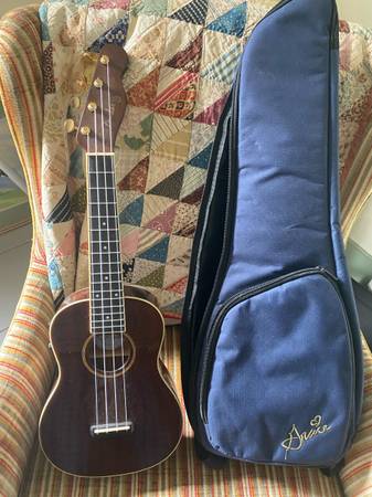 Fender Grace Vanderwaal ukulele 1