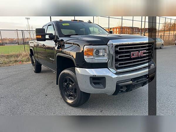 2017 GMC Sierra 2500HD Base 4x4 4dr Double Cab SB - $26,900.0063484496048003121