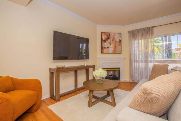 $2,499 / 2br - 1056ft2 - 🎃 No Tricks, Just Treats! Townhomes Ready for Move-In (17621 W. Pauline Ct., Los Angeles, CA)63812199074947120