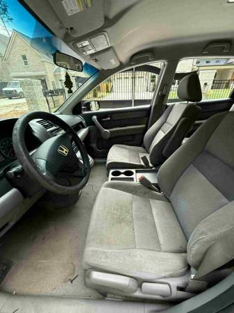 2009 Blue Honda CR-V LX SUV - $6,500 (Lawrenceville)63620947348993121